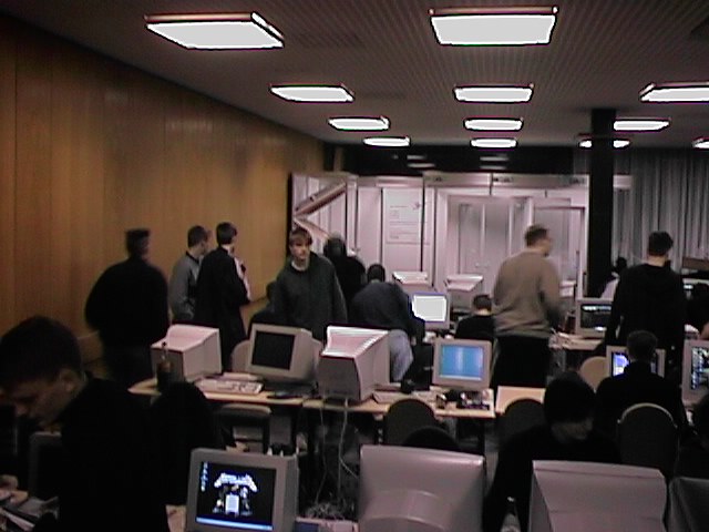 16Apr00035.JPG